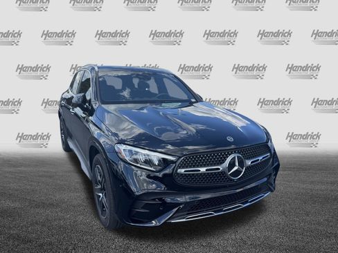 Used 2026 Mercedes-Benz GLC 300 image 2