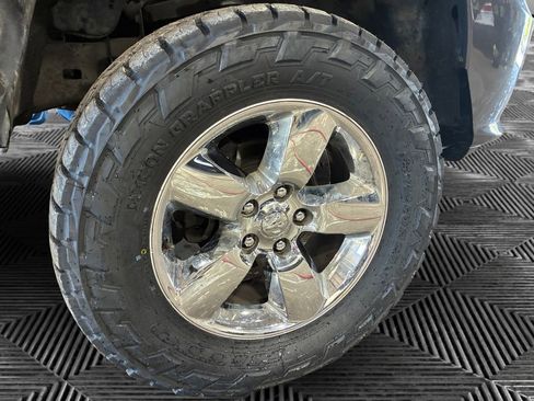 Used 2018 RAM 1500 Express AWD/4WD image 16