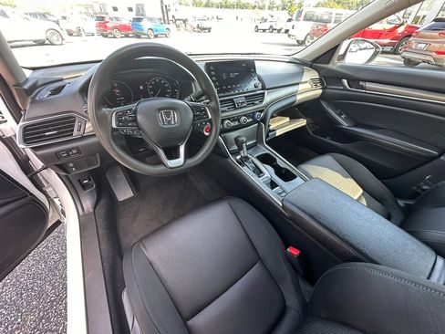 Used 2019 Honda Accord LX image 8