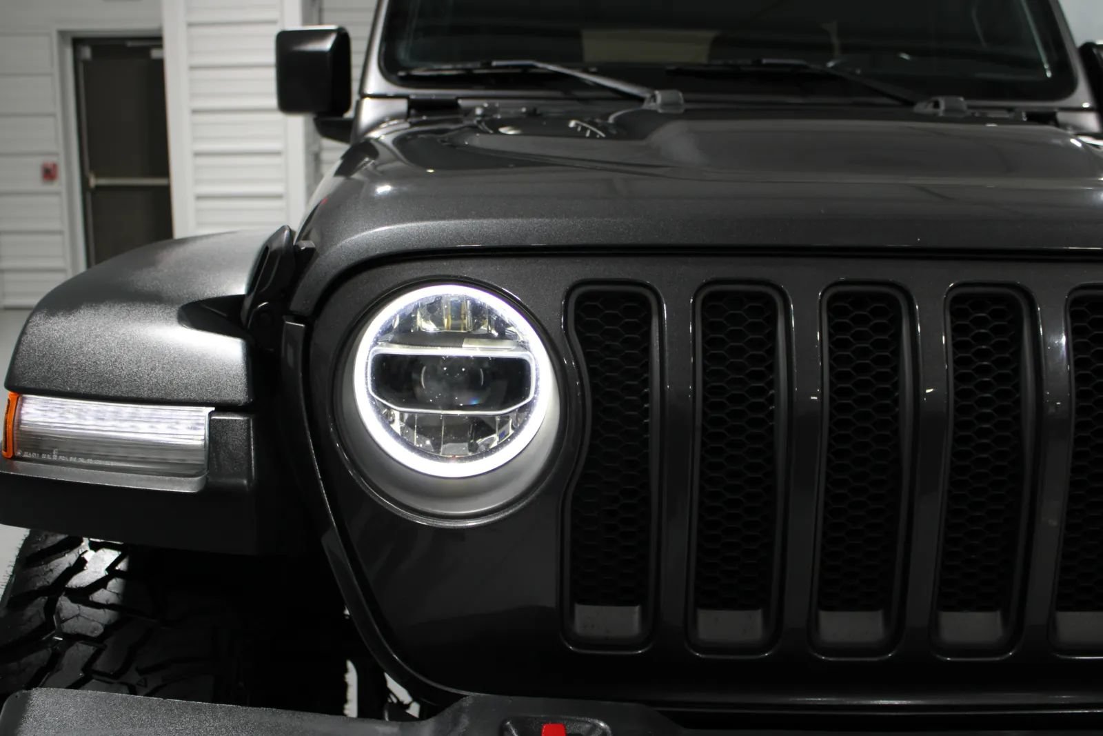 Used 2022 Jeep Wrangler Unlimited Rubicon w/ LED Lighting Group AWD/4WD image 21