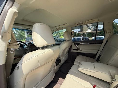 Used 2014 Lexus GX 460 w/ Premium Package AWD/4WD image 13