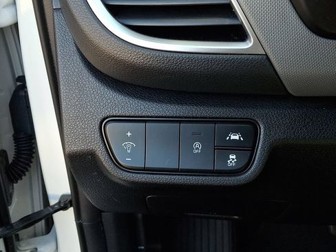 Used 2023 Kia Seltos LX AWD/4WD image 25