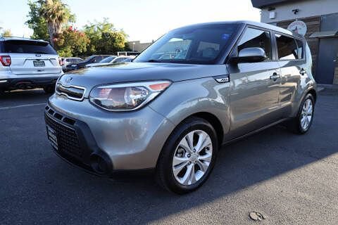 Used 2015 Kia Soul + FWD image 18