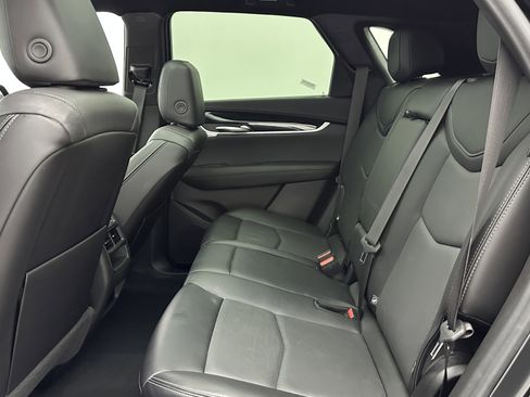 Used 2025 Cadillac XT5 Premium Luxury image 32