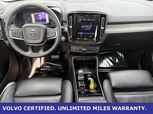 Certified 2023 Volvo XC40 B4 Plus image 12