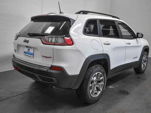 Used 2022 Jeep Cherokee Trailhawk image 6
