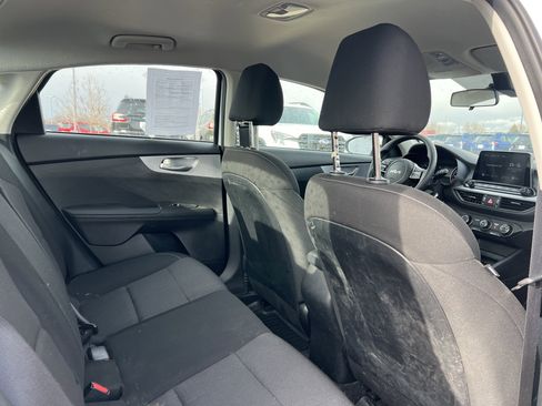 Used 2023 Kia Forte LXS w/ LXS Technology Package image 18