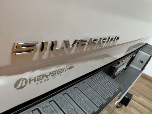 Used 2024 Chevrolet Silverado 2500 LTZ w/ LTZ Convenience Package AWD/4WD image 18