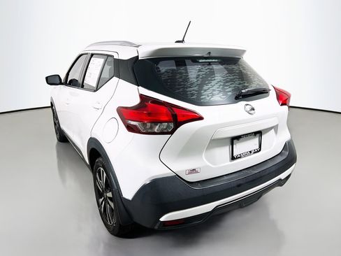 Used 2019 Nissan Kicks SR w/ SR Premium Package image 8