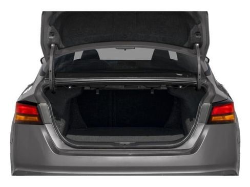 Used 2025 Nissan Altima 2.5 SV image 11