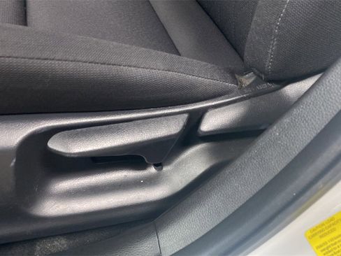 Used 2023 Toyota Corolla LE image 15