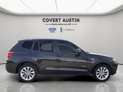 Used 2017 BMW X3 xDrive28i image 2