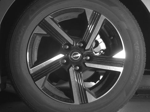 Used 2025 Nissan Sentra SV image 14