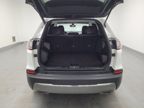 Used 2019 Jeep Cherokee Limited AWD/4WD image 29