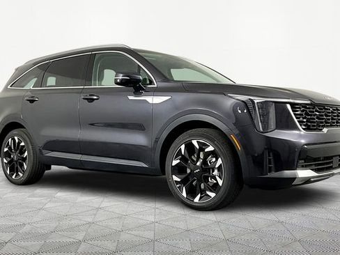 Certified 2026 Kia Sorento EX w/ EX Premium Package FWD image 3