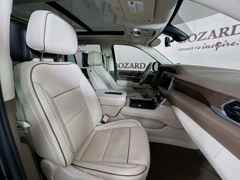 Used 2022 GMC Yukon Denali w/ Denali Premium Package image 36
