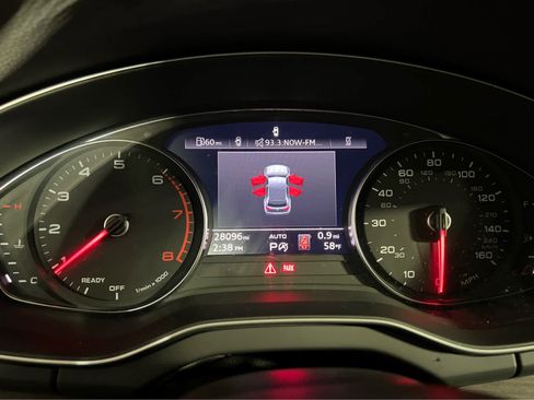 Used 2023 Audi Q5 2.0T Premium w/ Convenience Package image 17