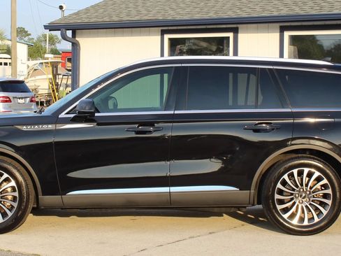 Used 2020 Lincoln Aviator Reserve w/ Equipment Group 201A RWD image 2
