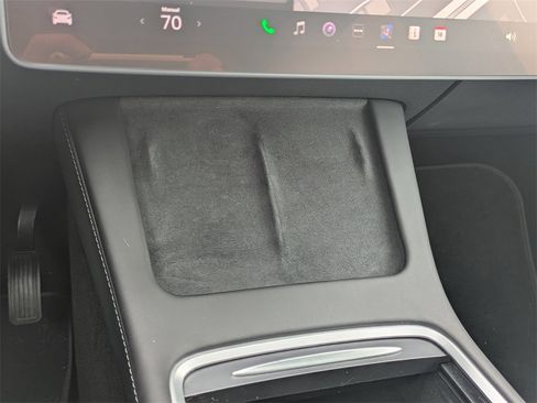 Used 2023 Tesla Model Y Long Range image 24