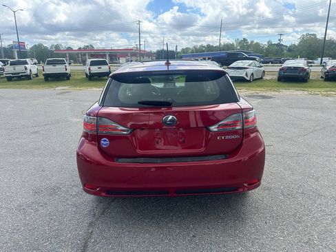 Used 2013 Lexus CT 200h w/ Premium Pkg w/Navigation FWD image 4