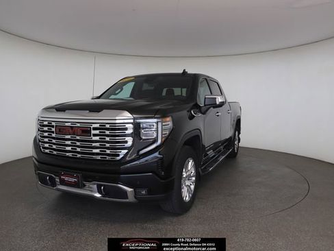 Used 2024 GMC Sierra 1500 Denali w/ Technology Package AWD/4WD image 1