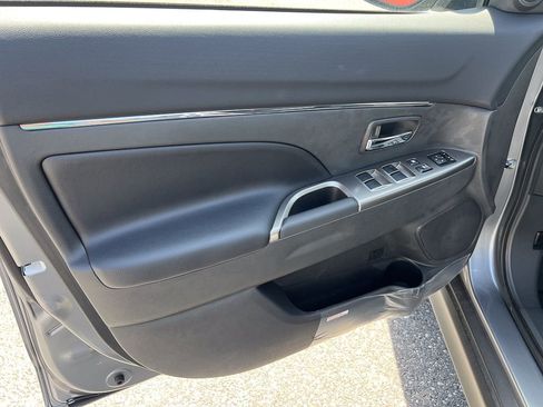 New 2025 Mitsubishi Outlander Sport SE image 13