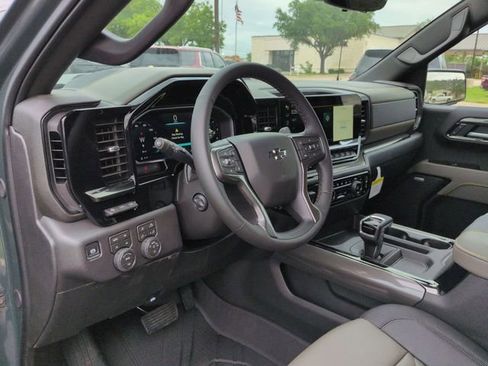 New 2026 Chevrolet Silverado 1500 ZR2 w/ Dark Appearance Package AWD/4WD image 8