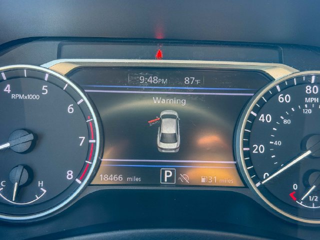 Used 2025 Nissan Sentra SR FWD image 13
