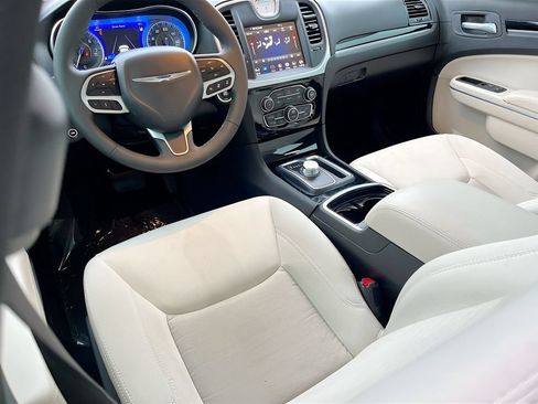 Used 2023 Chrysler 300 Touring w/ Safetytec Plus Group RWD image 22