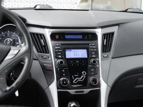 Used 2012 Hyundai Sonata GLS w/ Popular Equipment Pkg image 12