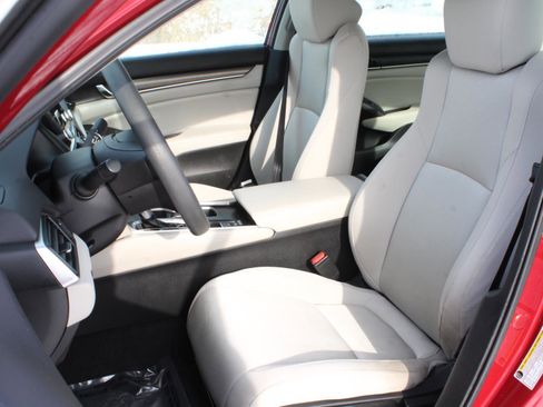 Certified 2018 Honda Accord LX image 13