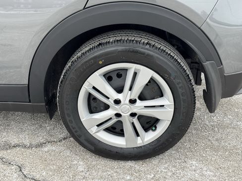 Used 2025 Nissan Kicks Play S image 38