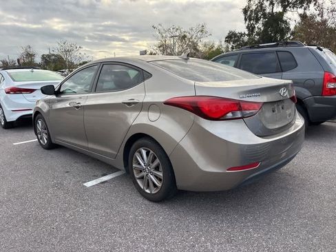 Used 2014 Hyundai Elantra SE w/ Option Group 02 image 2