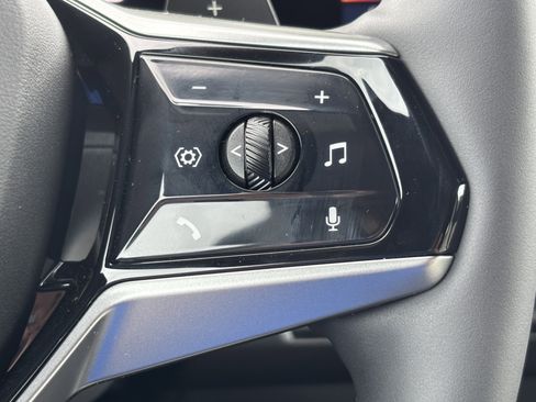 Used 2026 BMW 530i w/ Premium Package image 22