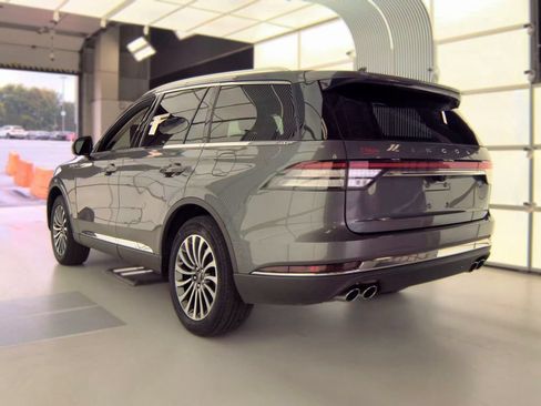 Used 2022 Lincoln Aviator AWD w/ Premium Package image 5