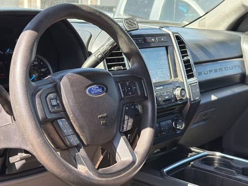 Used 2017 Ford F250 XLT w/ XLT Premium Package image 15