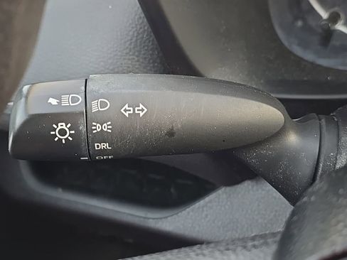 Used 2021 Toyota RAV4 LE AWD/4WD image 20
