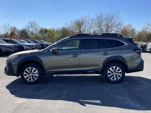 Used 2025 Subaru Outback Premium w/ Popular Package #1A image 22