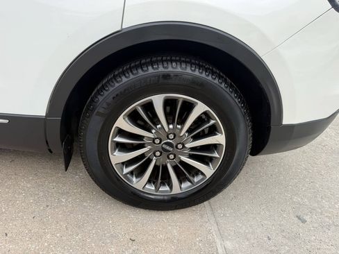 Used 2020 Lincoln Nautilus FWD w/ Equipment Group 101A image 36