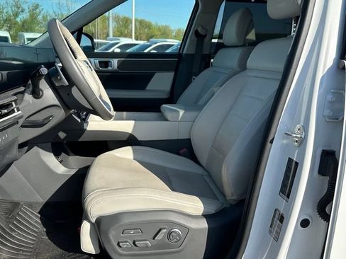 Used 2024 Hyundai Santa Fe Calligraphy AWD/4WD image 21