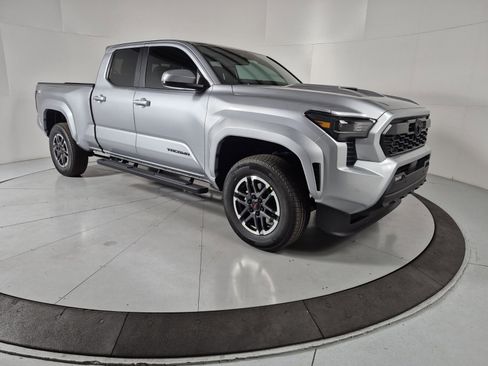 New 2026 Toyota Tacoma SR5 image 9