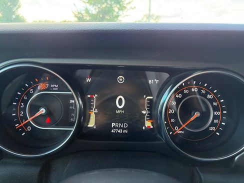 Used 2021 Jeep Wrangler Unlimited Sport AWD/4WD image 6