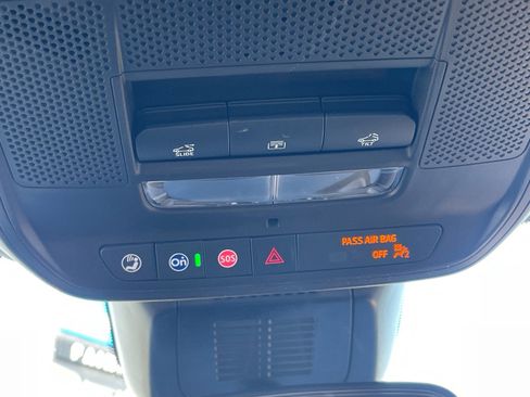 Used 2025 Chevrolet Equinox ACTIV w/ Convenience Package III image 15