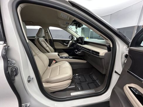 Used 2024 Lincoln Corsair FWD image 40