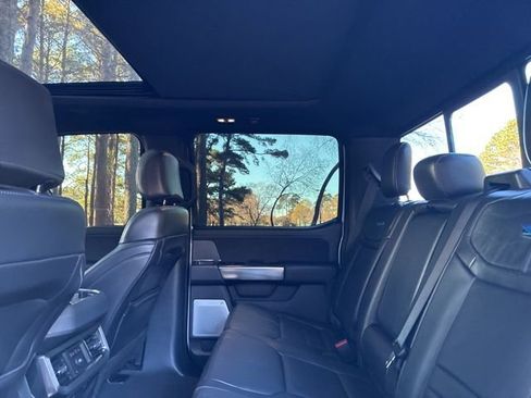 Used 2025 Ford F350 Platinum w/ FX4 Off-Road Package image 23