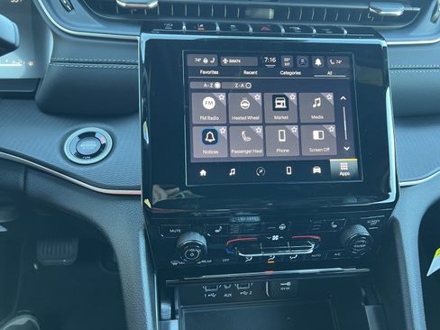 New 2025 Jeep Grand Cherokee Laredo X w/ Luxury Tech Group I image 21