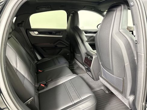 New 2026 Porsche Cayenne S image 25