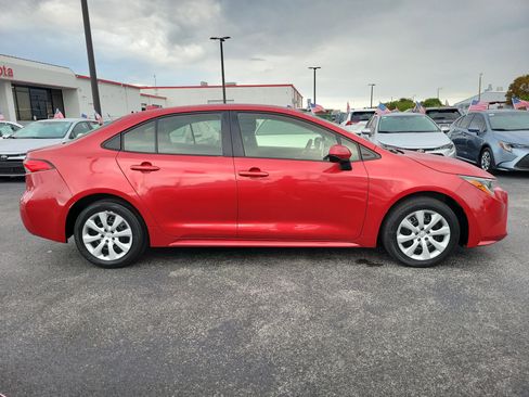 Used 2020 Toyota Corolla LE image 13
