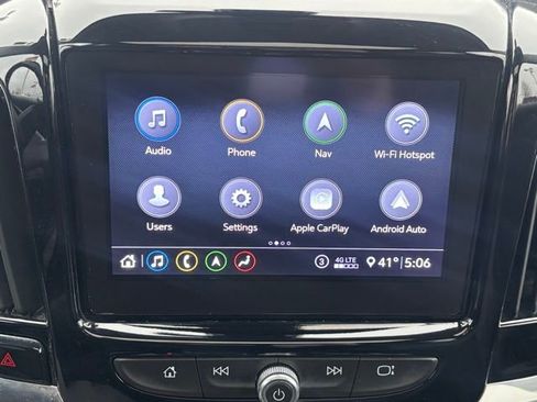 Used 2020 Chevrolet Traverse LT w/ LT Premium Package image 27