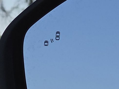 Used 2022 Ford Explorer Limited w/ Equipment Group 301A image 8